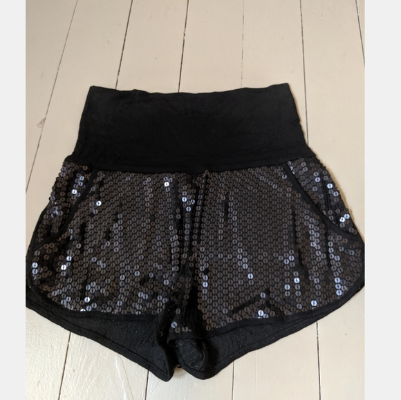 BCBG high waited sequin shorts - Picture 1 of 2